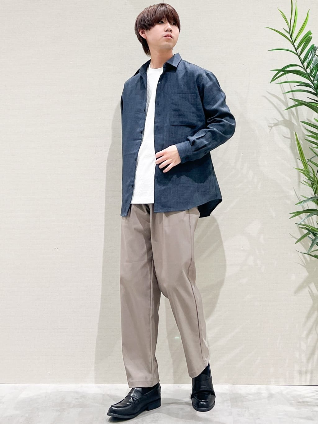 SHI-MAさんの「THE SHOP TK｜【LINO FINE】リネンライク 長袖シャツ UVカット/イージーケア/吸水速乾/洗濯機OK」を使ったコーディネート