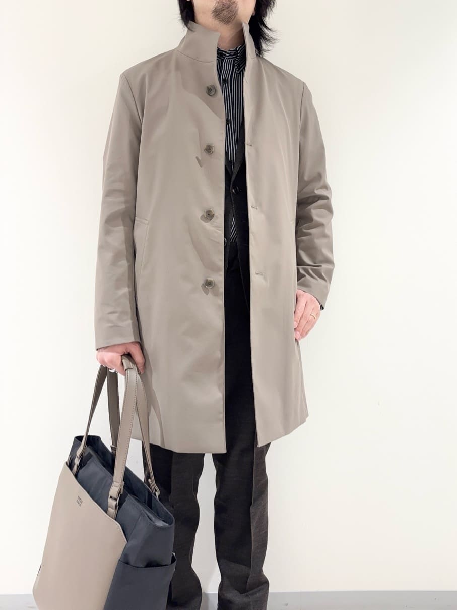 及川さんの「TAKEO KIKUCHI｜撥水ツイル スタンドカラー コート」を使ったコーディネート