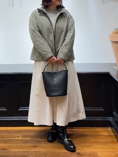 Asamiさんの「DRESSTERIOR｜【ウォッシャブル/撥水素材】撥水ツイル マウンテンパーカー」を使ったコーディネート