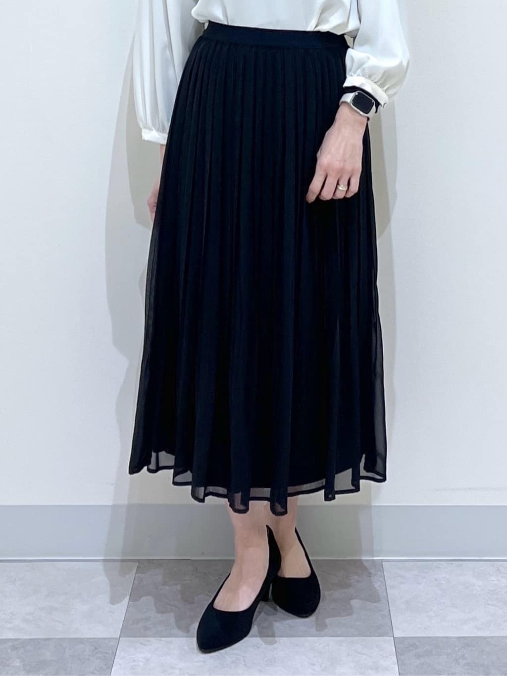 canaさんの「Dessin｜【洗える】フリルネックジョーゼットブラウス」を使ったコーディネート