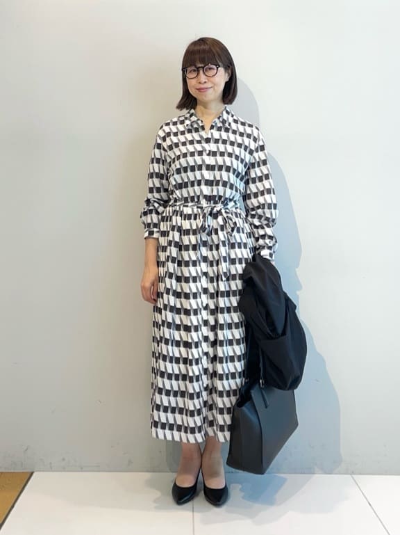 murayamaさんの「INDIVI｜【洗える／2WAY】ベルト付き ジオメトリック柄 シャツワンピース」を使ったコーディネート