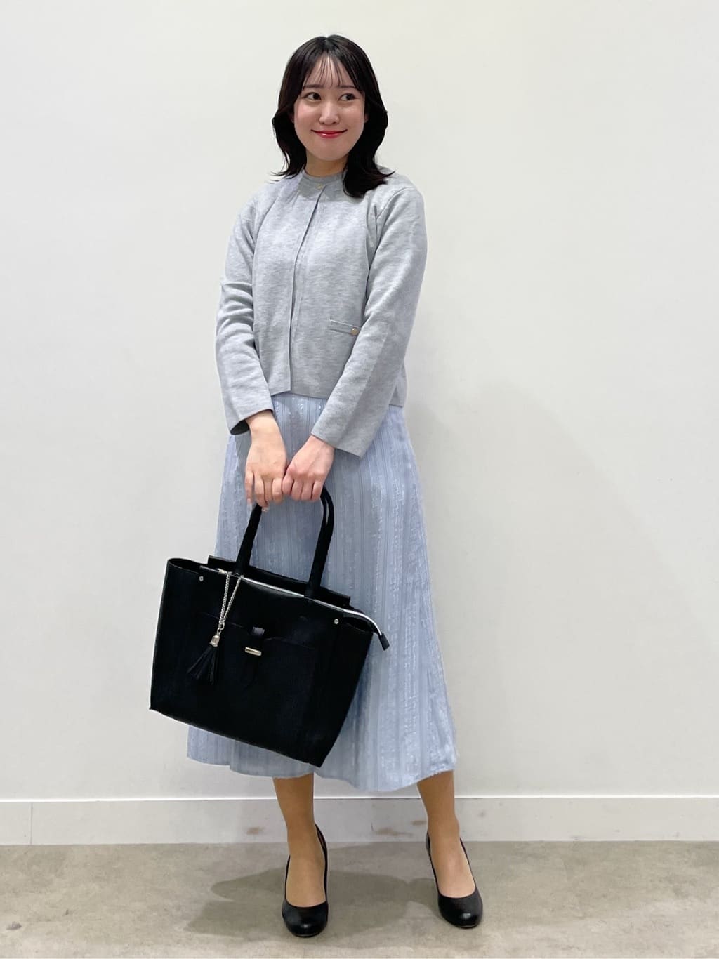 yukariさんの「Reflect｜【選べる5色／アンサンブル可】クルーネックカーディガン」を使ったコーディネート