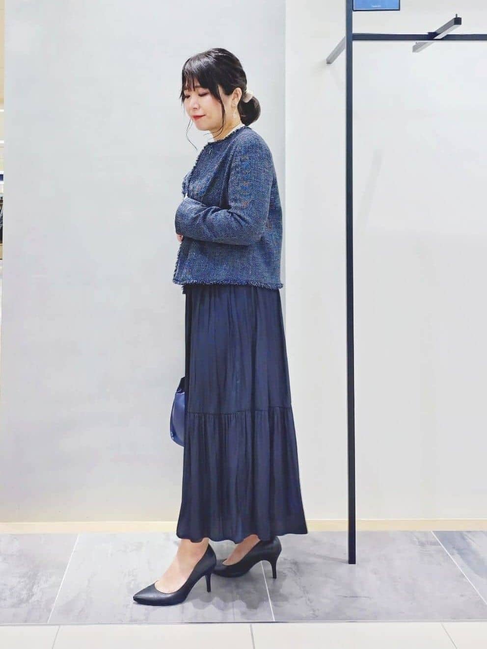 TOMOMIさんの「INDIVI｜【洗える】ラッフルサテンブラウス」を使ったコーディネート