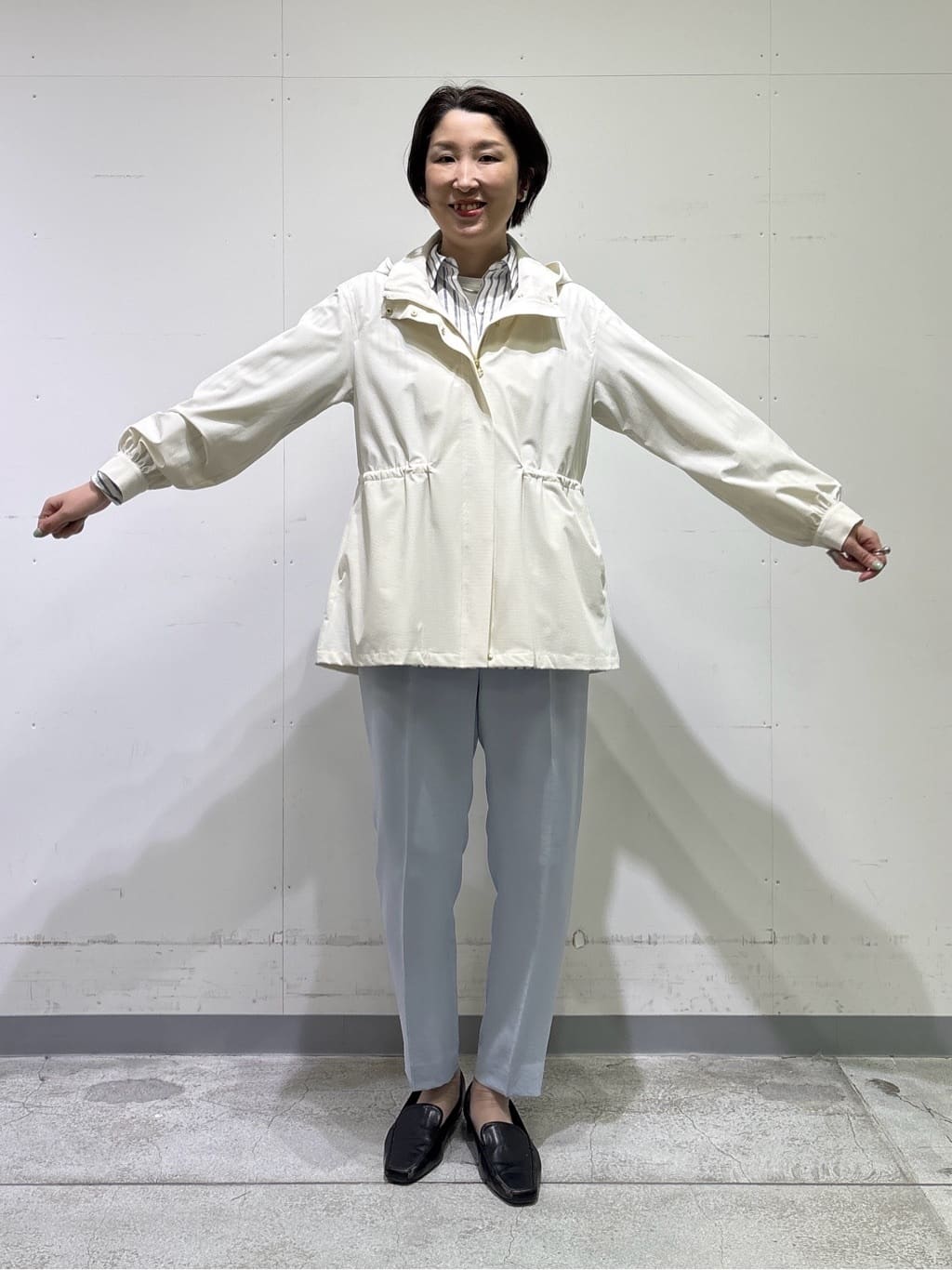 yuriさんの「INDIVI｜【洗える／UVケア／SETUP可】着る日傘テーパードパンツ」を使ったコーディネート