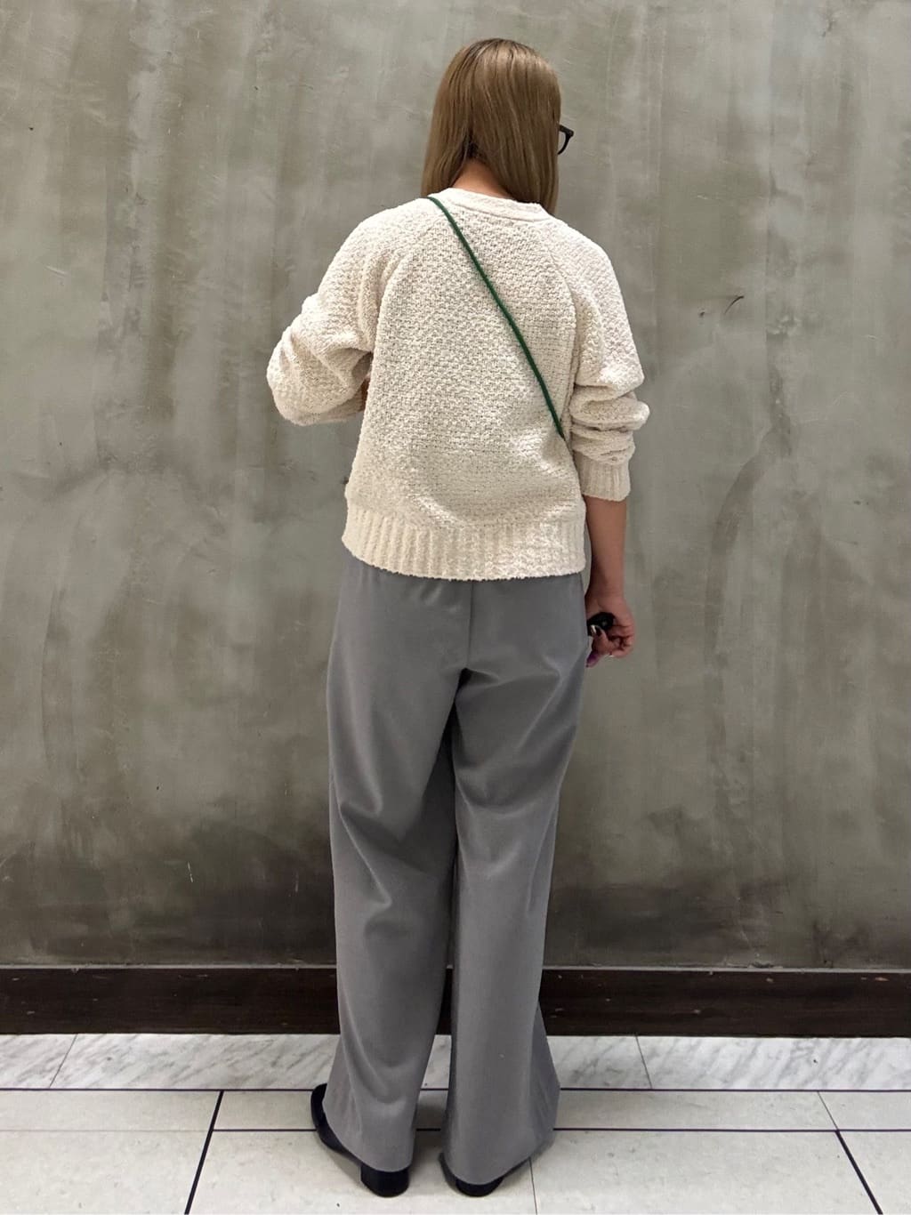 minaさんの「grove｜高評価！【洗える】リラックスして着たい、Vネックカーディガン」を使ったコーディネート