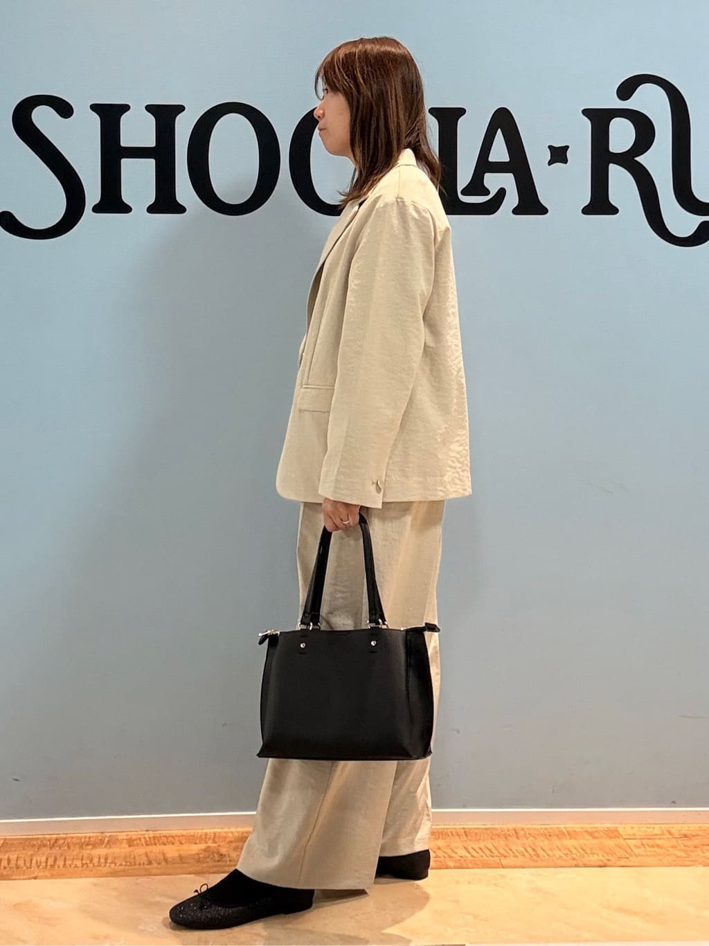 Naaatsuさんの「SHOO･LA･RUE｜【S-LL/セットアップ可/イージーケア/UV】オンにもオフにも 軽やかシングルジャケット」を使ったコーディネート