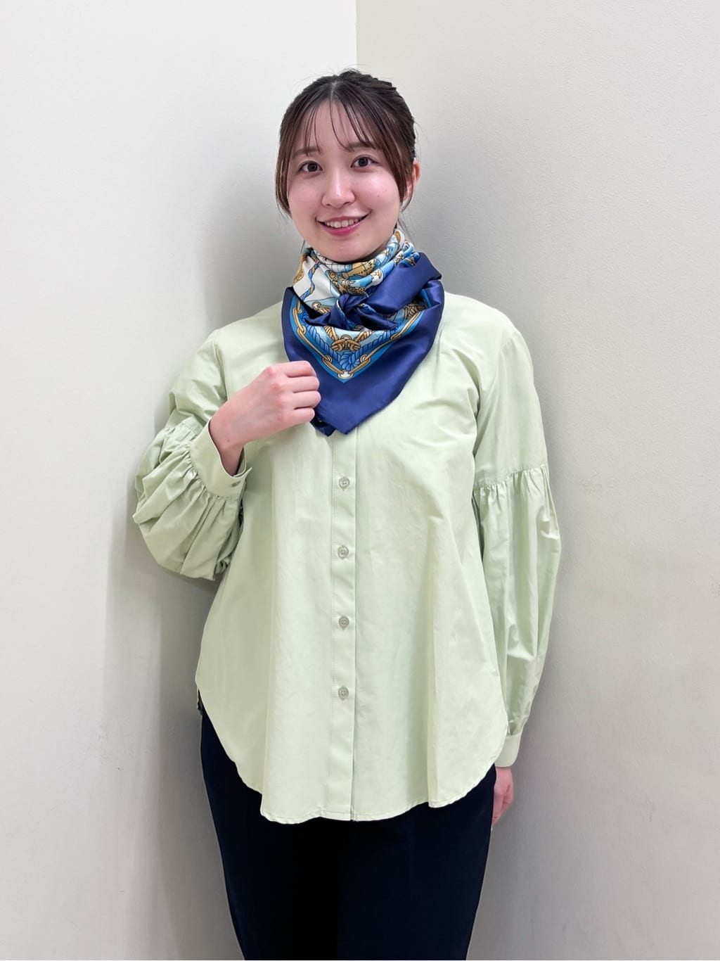 mikikoさんの「Reflect｜【レイヤードにおすすめ◎】バンドカラーボリュームスリーブシャツ」を使ったコーディネート