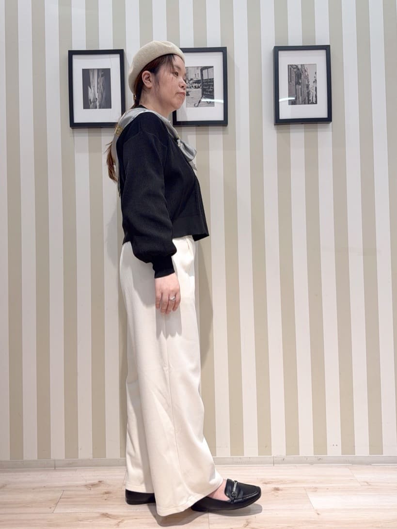 MIYUKIさんの「SHOO･LA･RUE｜襟付きレース風カーディガン」を使ったコーディネート