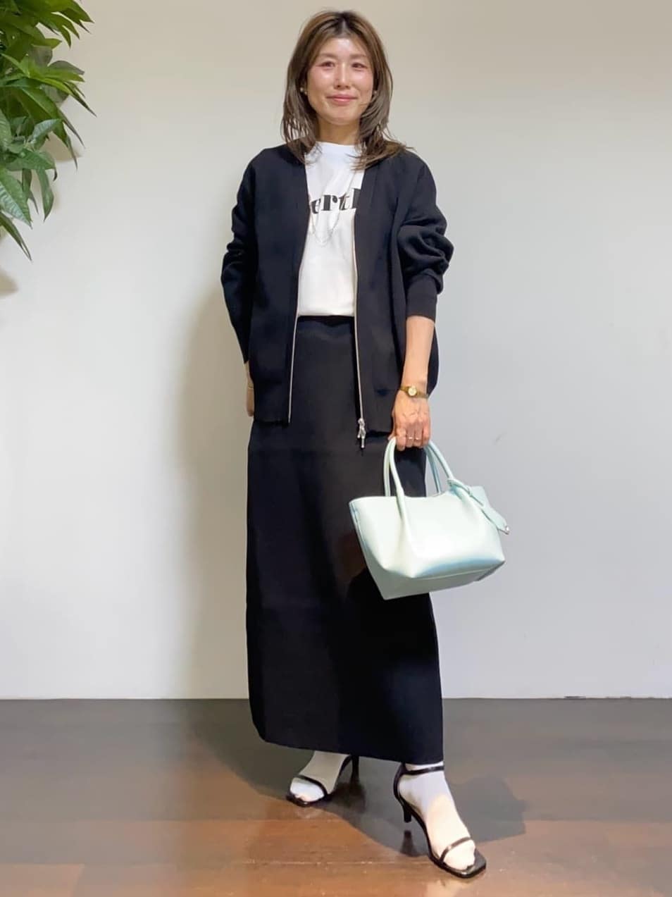 tomoさんの「UNTITLED｜【Healthy DENIM】PerthロングTシャツ」を使ったコーディネート