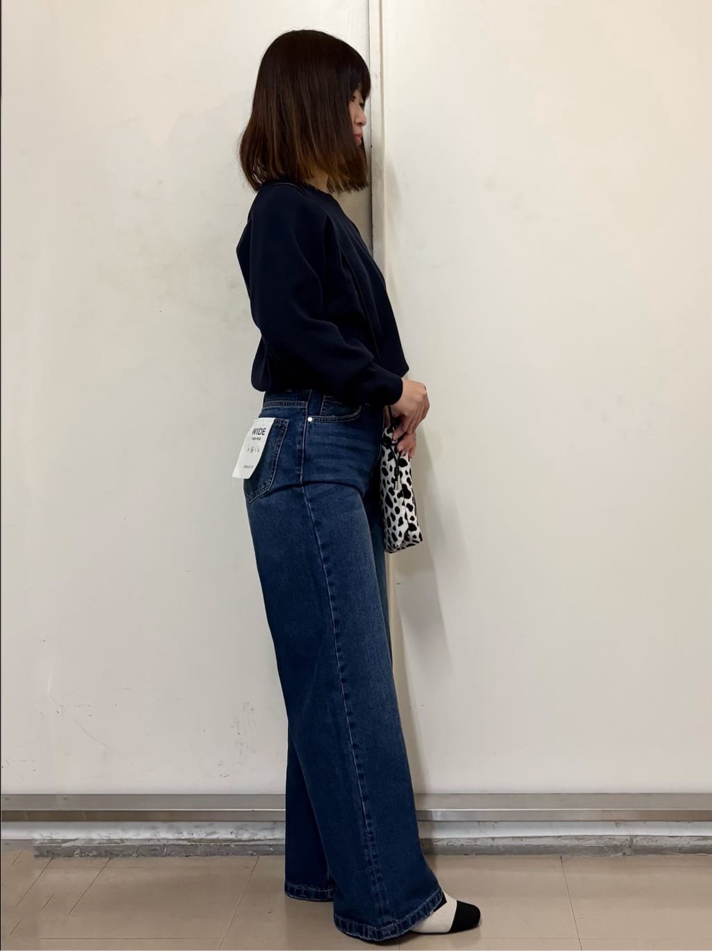 やまさんの「OPAQUE.CLIP｜ワイドストレートデニムパンツ【洗濯機OK】《S～LL》」を使ったコーディネート