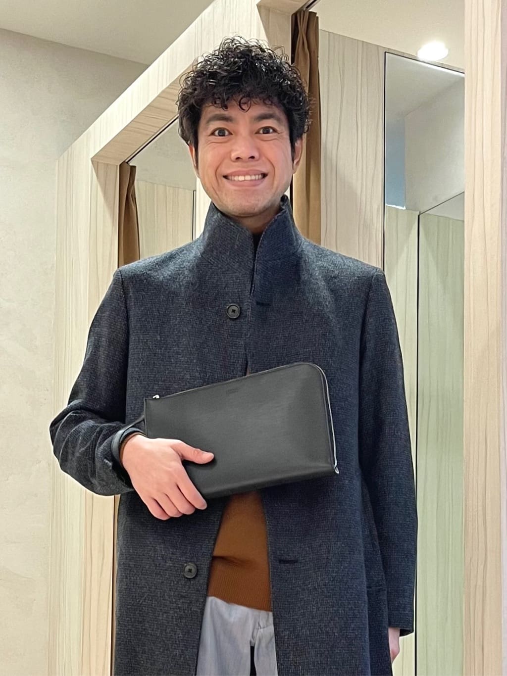 URAさんの「TAKEO KIKUCHI｜アンチピリング タートルネック ニット」を使ったコーディネート