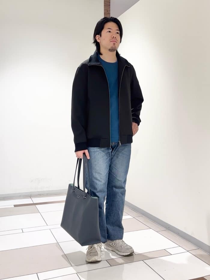 及川さんの「TAKEO KIKUCHI｜【JUST ONE LAYER】ダウンファブリック ジップアップ リブ ブルゾン」を使ったコーディネート