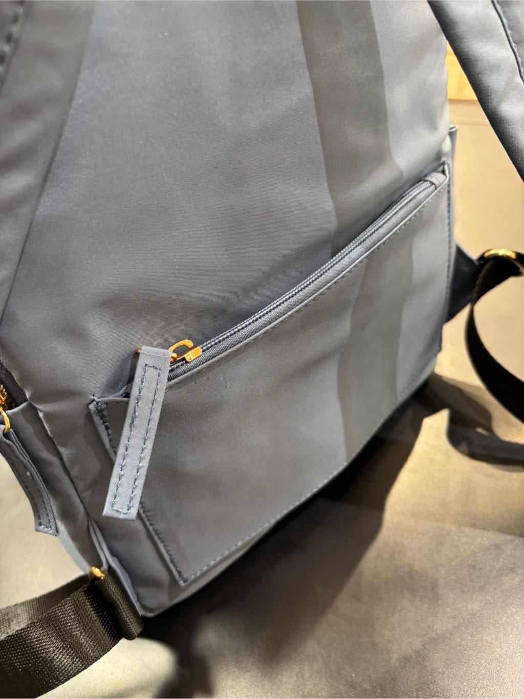 yamaさんの「SHOO･LA･RUE｜【撥水/9ポケット】コロンとしたフォルムが愛らしい キャリーオン ラウンドリュック」を使ったコーディネート