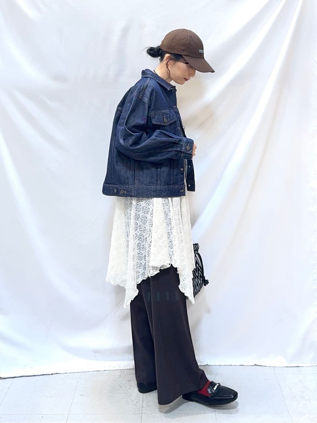𝐇𝐢𝐫𝐨𝐦𝐢さんの「SHOO･LA･RUE｜【前後2WAYネック】レイヤードスタイルにおすすめ レースキャミチュニック」を使ったコーディネート