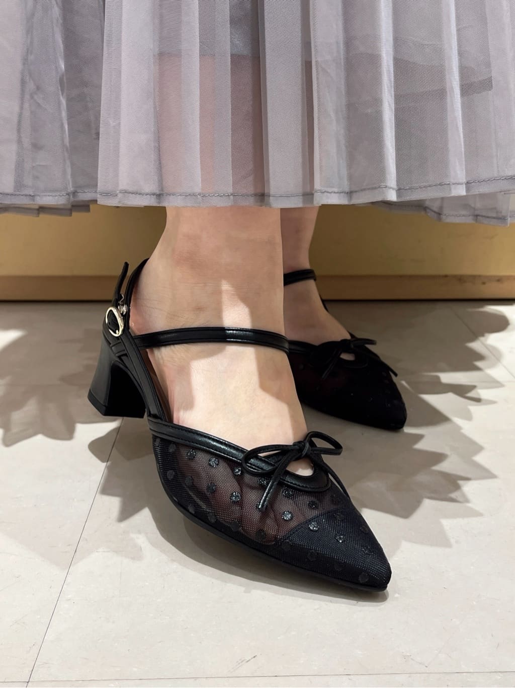 このかさんの「ESPERANZA｜チュールリボンバックストラップパンプス」を使ったコーディネート
