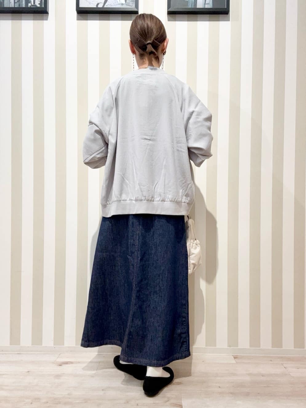 まつこさんの「SHOO･LA･RUE｜【洗濯機可/S-LL】さらっと快適　麻調ゆるリブブルゾン」を使ったコーディネート
