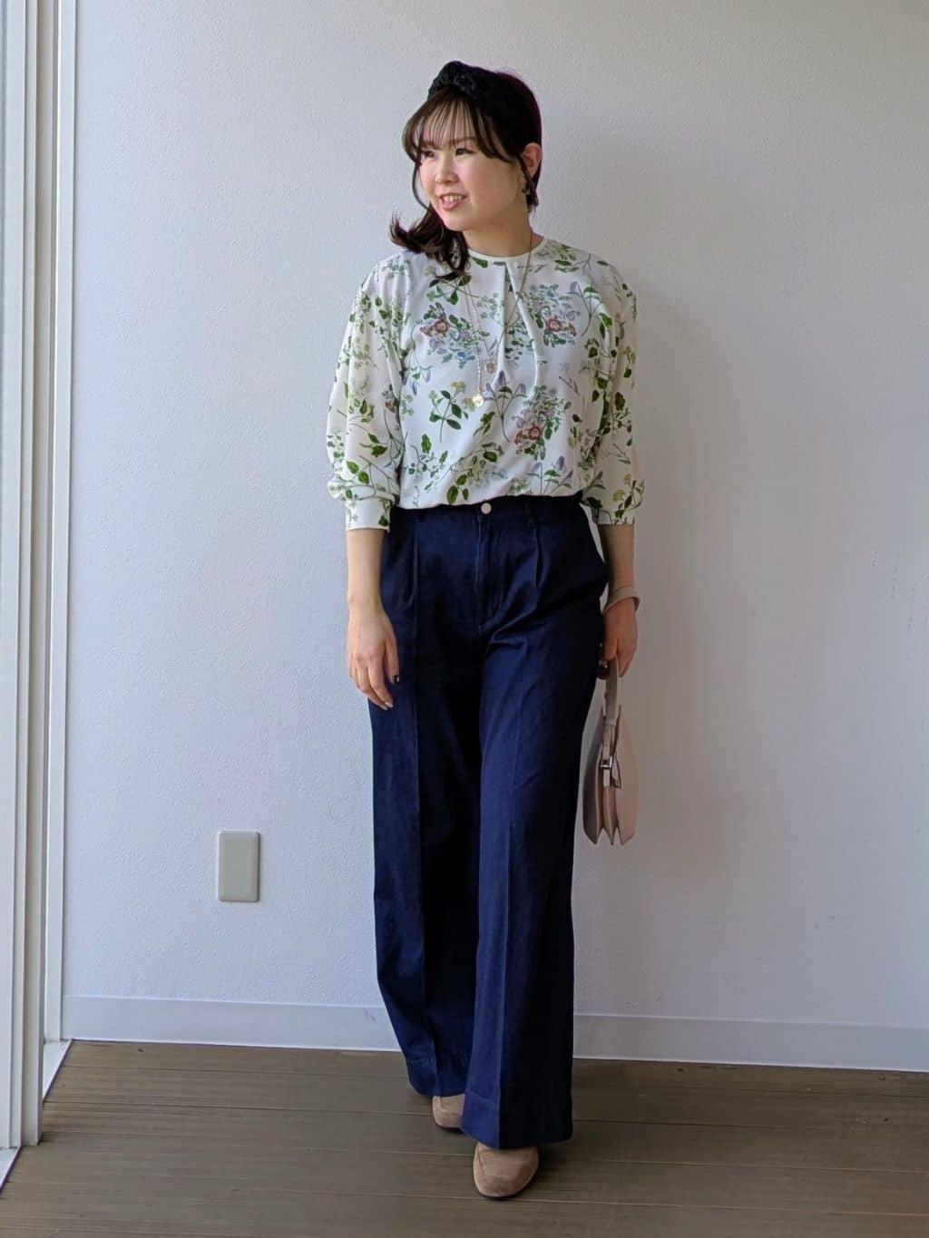 なみきさんの「UNTITLED｜【花柄/洗える】ボタニカルブラウス」を使ったコーディネート