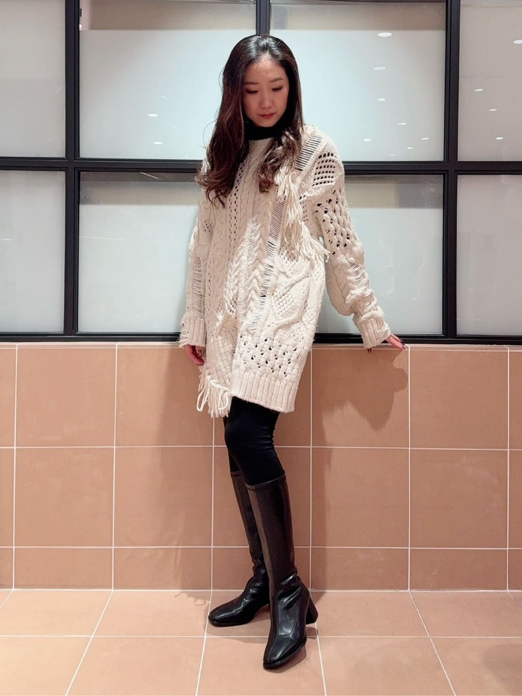 kaoriさんの「ESPERANZA｜スクエアトゥロングブーツ【ロングセラー／歩きやすい／ローヒール／ストレッチ／サイドジップ／着脱簡単／」を使ったコーディネート