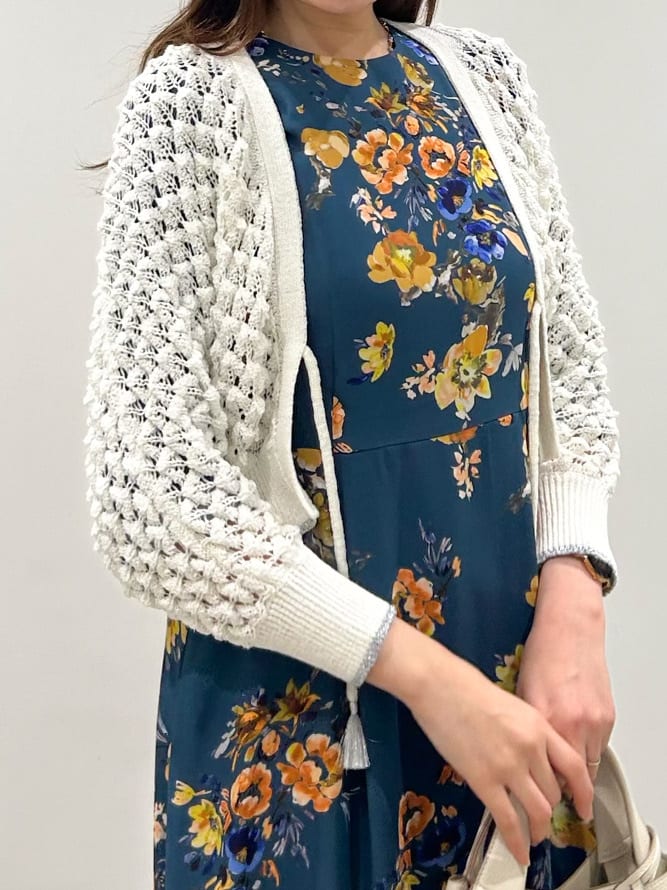 hayaseさんの「SunaUna｜【手洗い可】花柄パネルワンピース」を使ったコーディネート