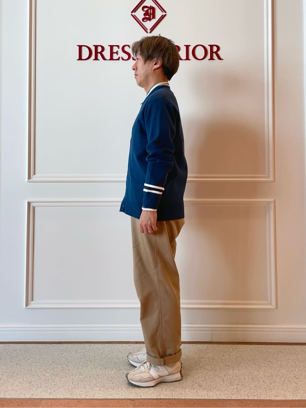 SAGARIさんの「DRESSTERIOR｜ヴィンテージ アルティメットチノパンツ」を使ったコーディネート