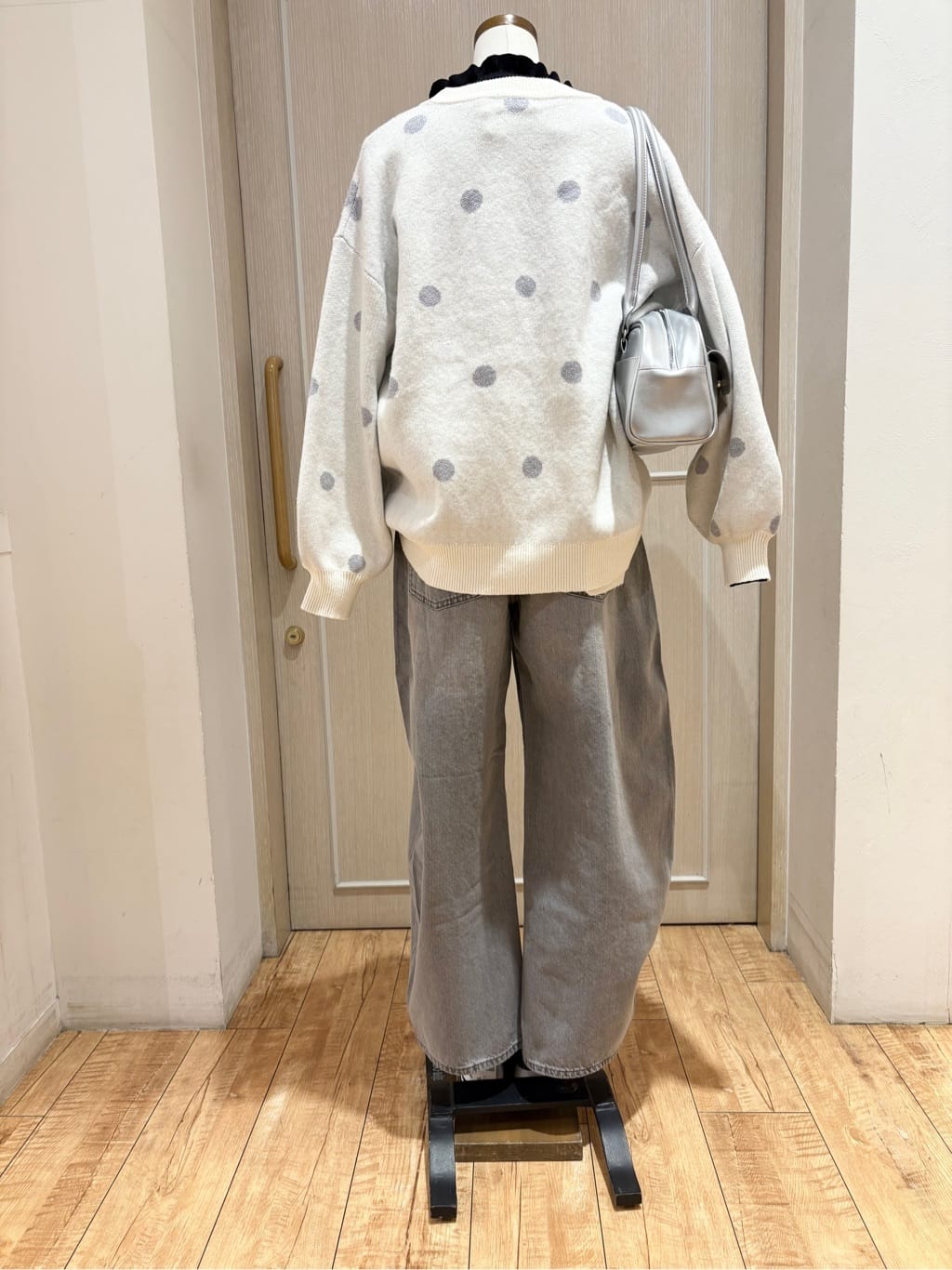 まるよOTさんの「SHOO･LA･RUE｜【洗濯機可/S-LL】ほどよいゆとりの もちっとやわらかリブニット」を使ったコーディネート