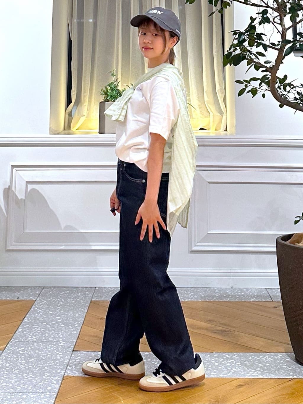 なべこさんの「DRESSTERIOR｜シアー ストライプシャツ」を使ったコーディネート