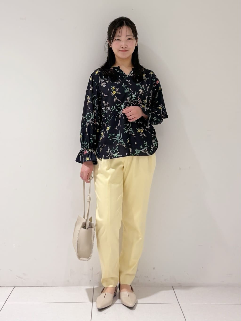 momokoさんの「INDIVI｜【洗える／多機能／SETUP可】着る日傘ジレジャケット」を使ったコーディネート