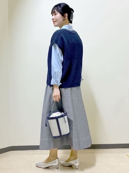  beni_gingerさんの「Reflect｜【レイヤードにおすすめ◎】ドライタッチニットベスト」を使ったコーディネート