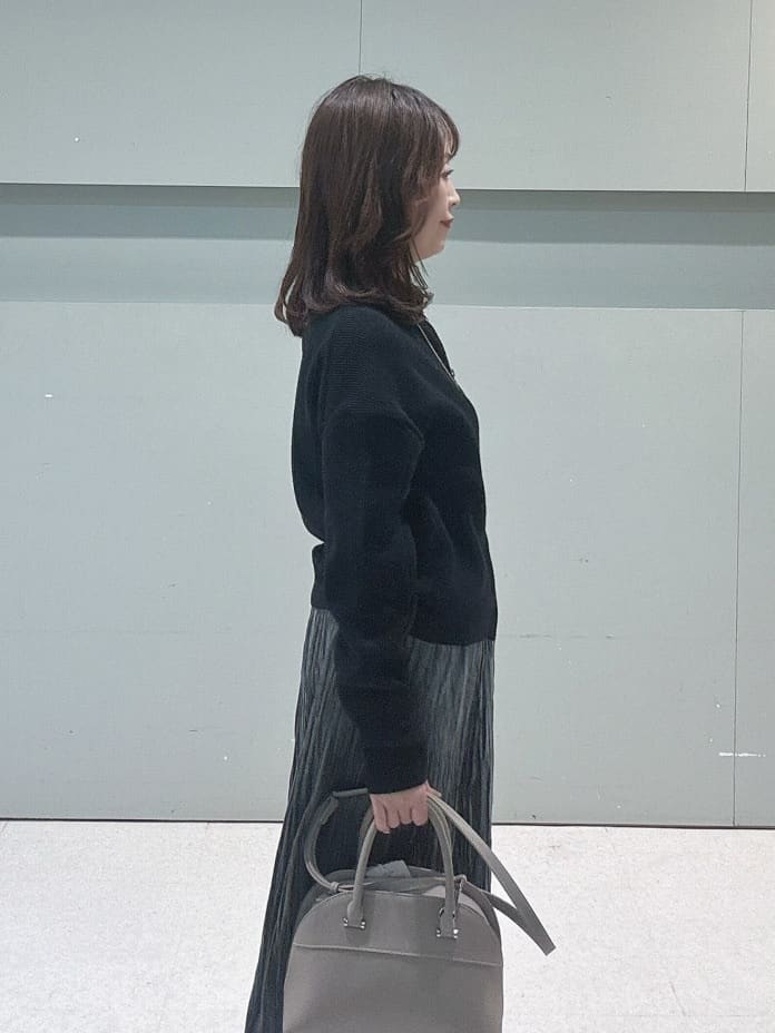 makiさんの「UNTITLED｜【はっ水機能/フード取り外し可】ミディダウンコート」を使ったコーディネート