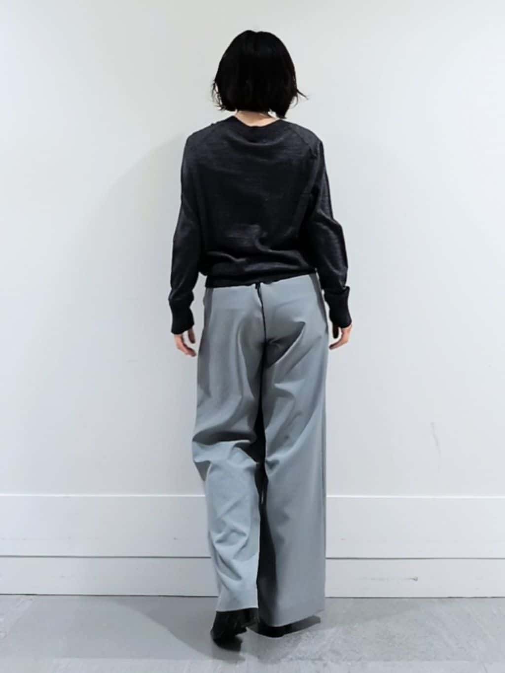 ミズタさんの「UNTITLED｜【洗える/ワイド/ウエストゴム】ストレッチドロストパンツ」を使ったコーディネート