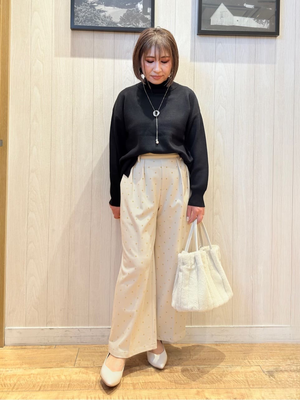 Megさんの「SHOO･LA･RUE｜【S-LL】きれい見えも叶う フロッキードットワイドパンツ」を使ったコーディネート