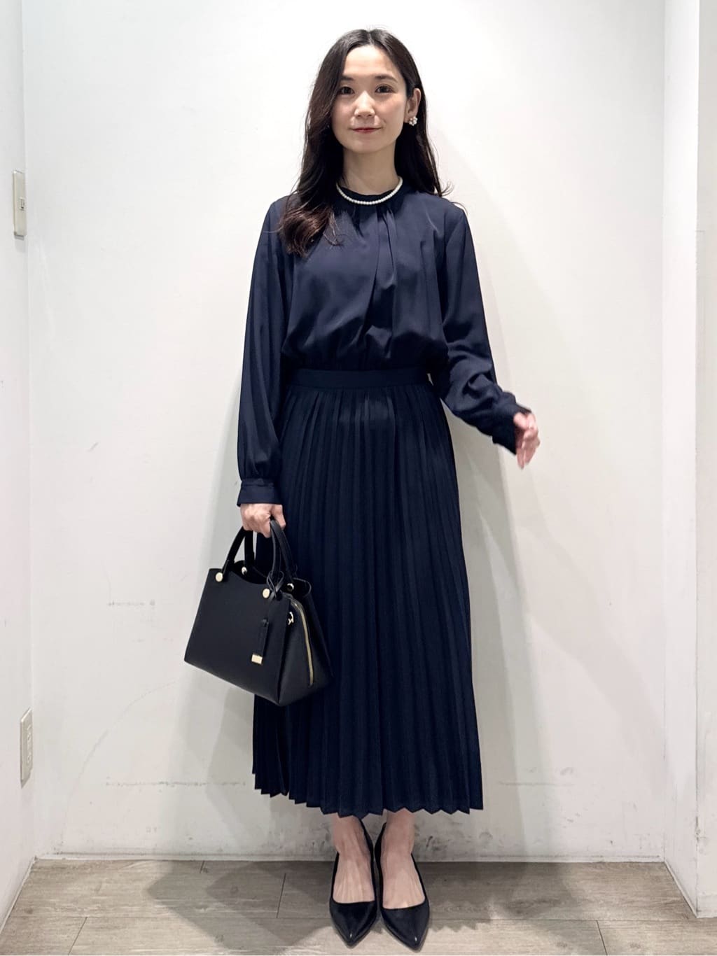 yuicciさんの「OPAQUE.CLIP｜《通勤対応》ジョーゼットプリーツワンピース【洗濯機OK】」を使ったコーディネート