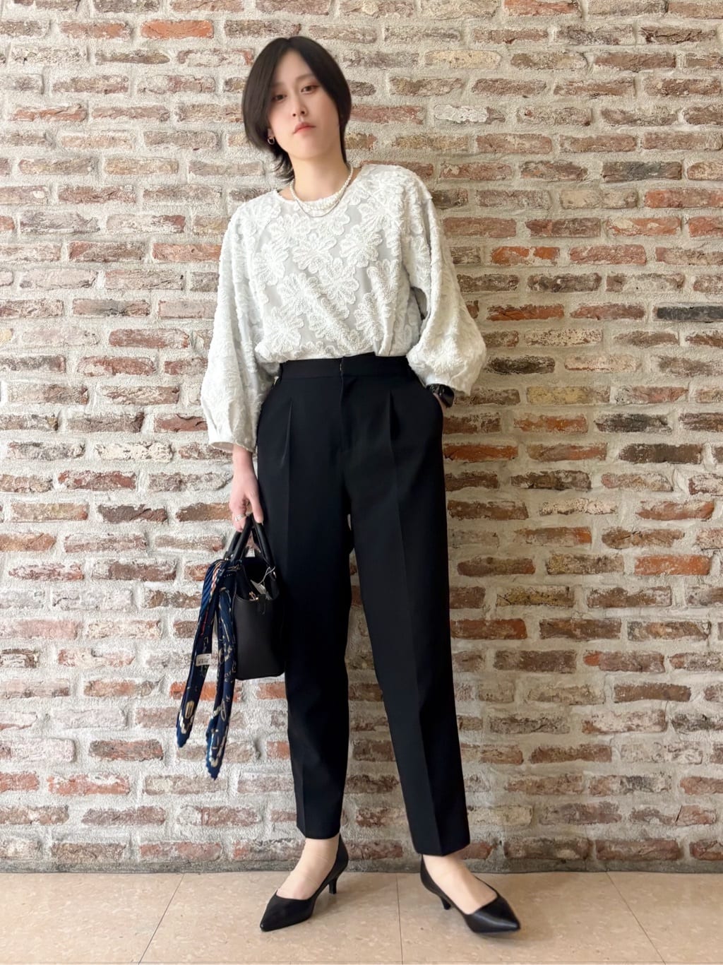 しばさんの「THE SHOP TK｜【通勤スタイルに】ダブルクロス ノーカラージャケット/セットアップ可」を使ったコーディネート