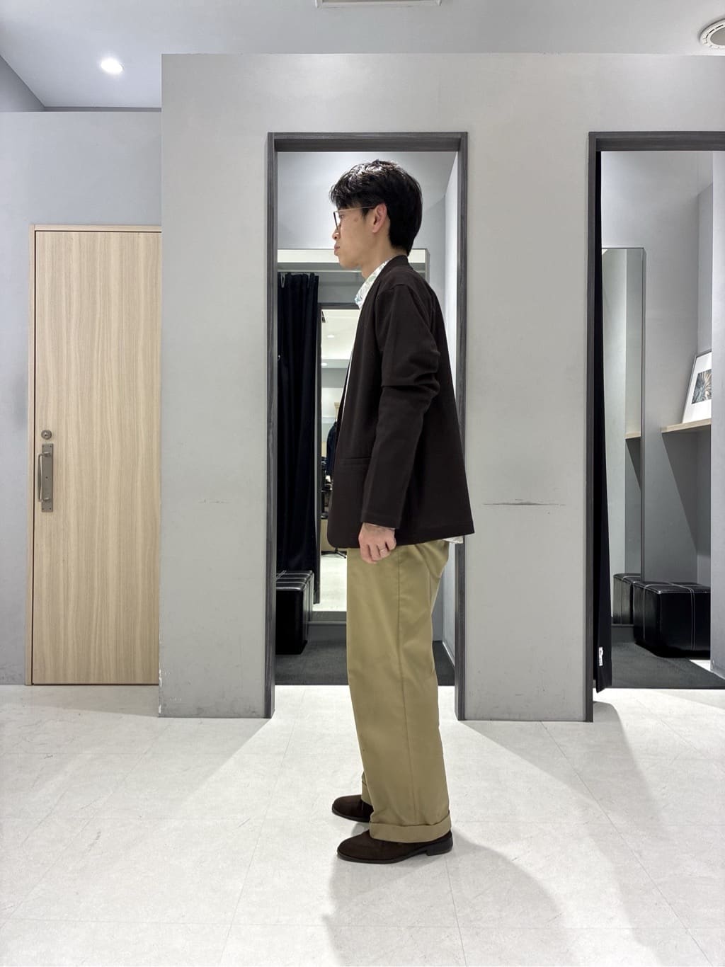 わいずみさんの「TAKEO KIKUCHI｜【抗菌防臭】バーズアイメッシュノーカラージャケット」を使ったコーディネート
