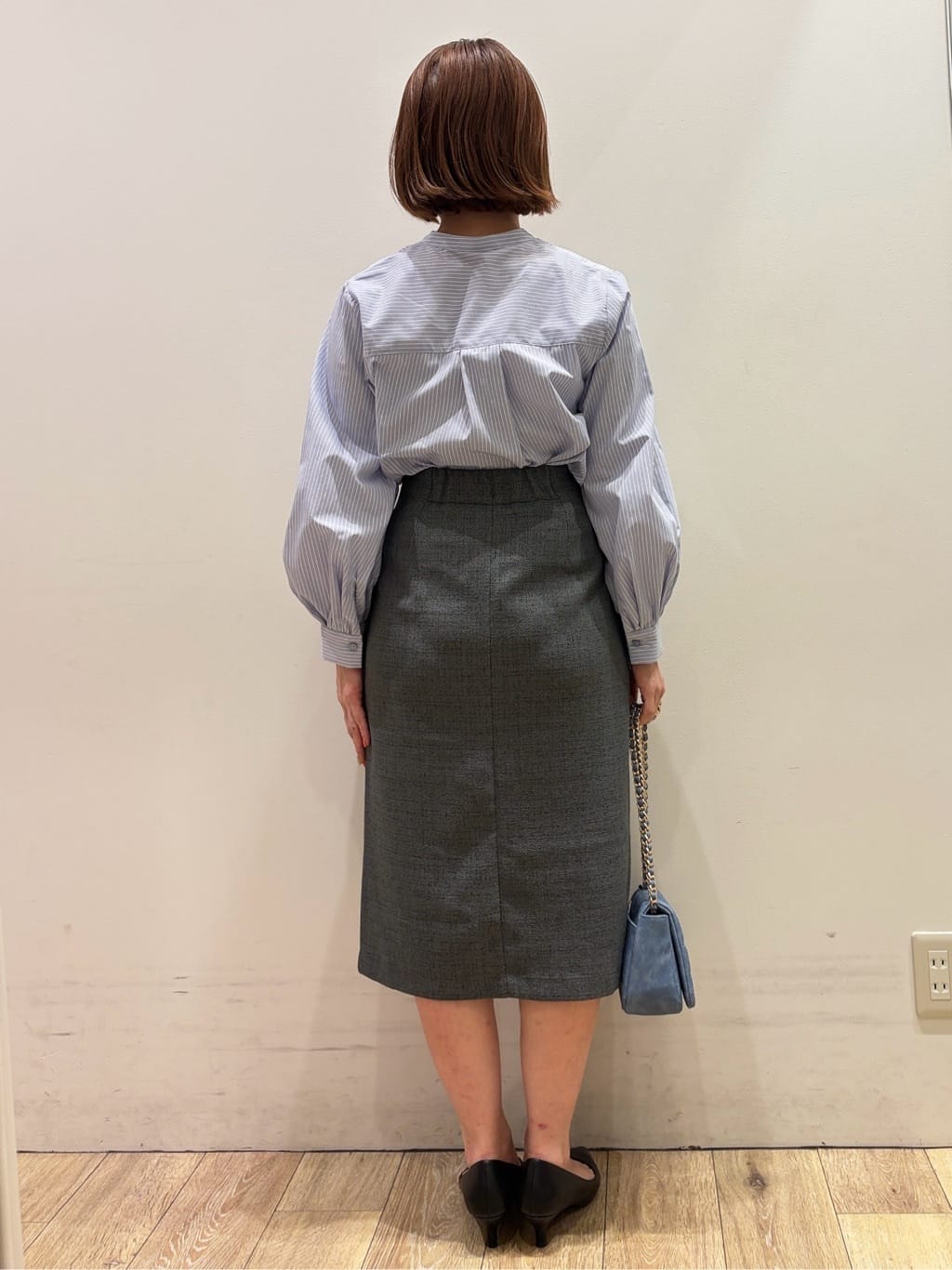 YUKOさんの「index｜フリルキーネックシャツ【洗濯機OK／イージーアイロン／防シワ】《XS～LL／7col》」を使ったコーディネート