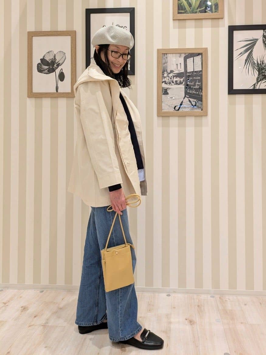 Mikiさんの「SHOO･LA･RUE｜【防花粉/洗濯機可/S-LL】ゆったり着られる 大人のテントフーディージャケット」を使ったコーディネート