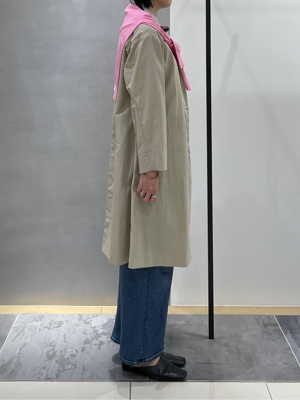 shihoさんの「INDIVI｜【洗える／アンサンブル可能】シンプルデザインニット」を使ったコーディネート