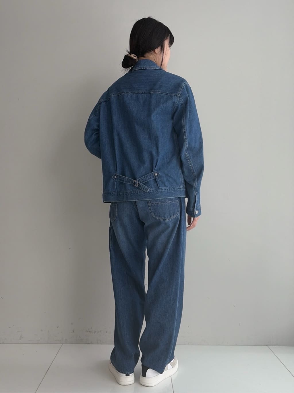 Akutagawaさんの「TAKEO KIKUCHI｜【BOWLER HAT LABEL】ボーラーハットウォーカー刺繍 ボタンダウンシャツ」を使ったコーディネート