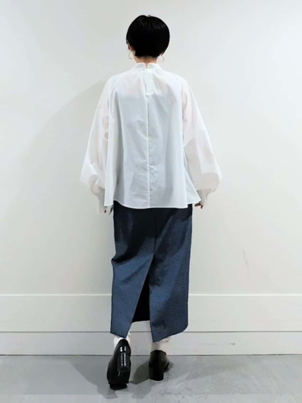 ミズタさんの「UNTITLED｜【洗える/後ろウエストゴム】オックスアイラインスカート」を使ったコーディネート
