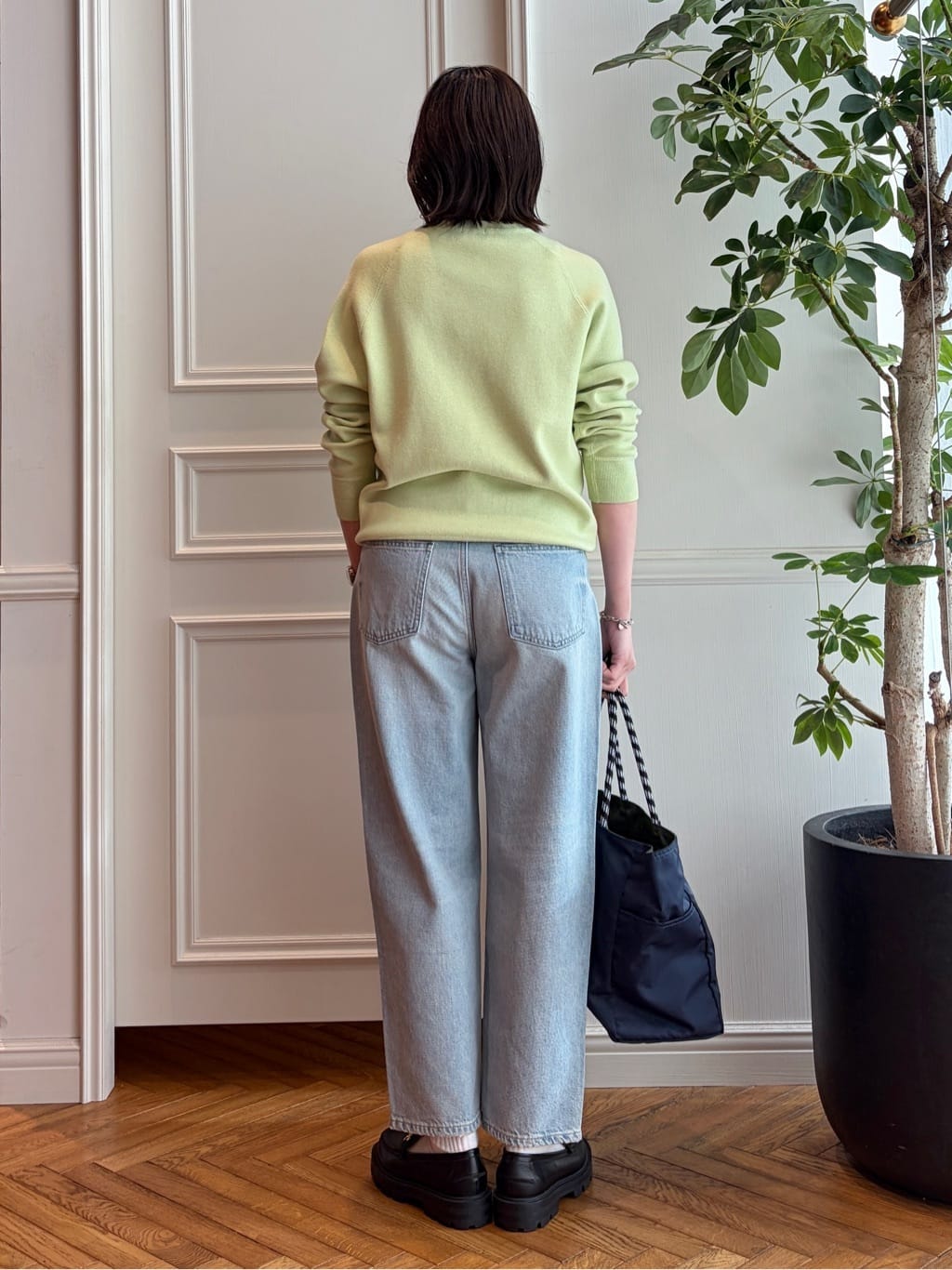 nakaoさんの「DRESSTERIOR｜RED CARD TOKYO（レッドカードトーキョー）JAZZルーズテーパードデニムパンツ」を使ったコーディネート