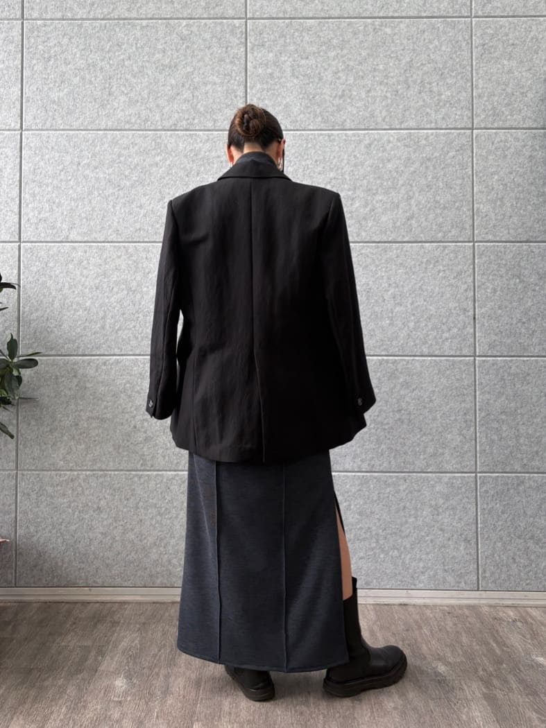ibuさんの「CODE A｜arc tailored jacket」を使ったコーディネート