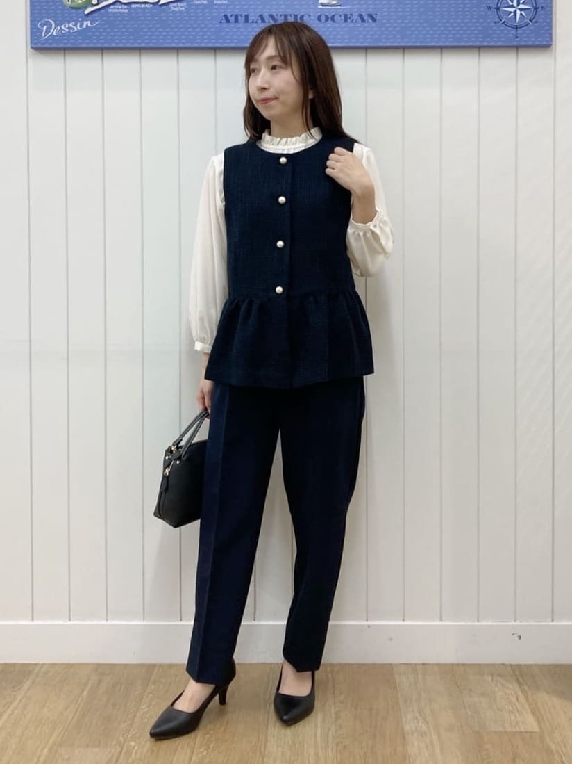 yoshiさんの「Dessin｜【入卒/セレモニー】パール調ボタンベスト」を使ったコーディネート