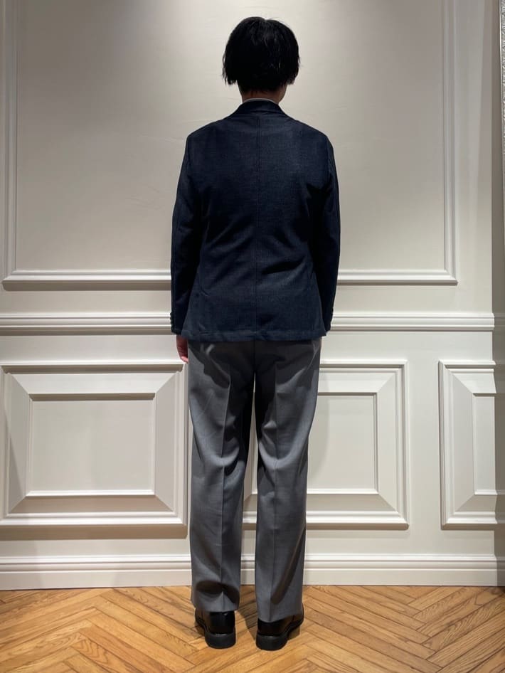 橋本さんの「DRESSTERIOR｜THOMAS MASON ストライプシャツ」を使ったコーディネート