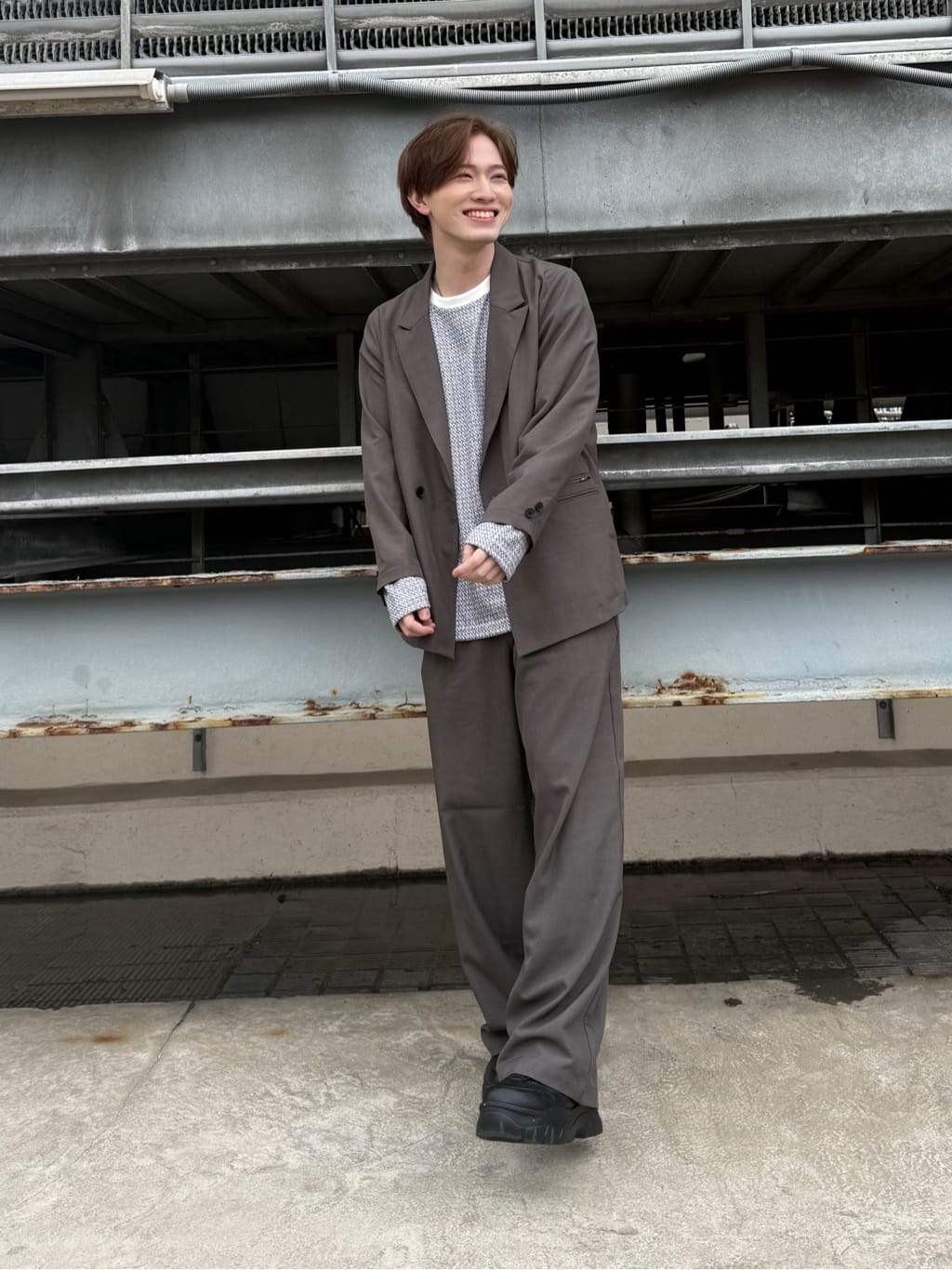 カネダさんの「tk.TAKEO KIKUCHI｜バレルスラックス」を使ったコーディネート