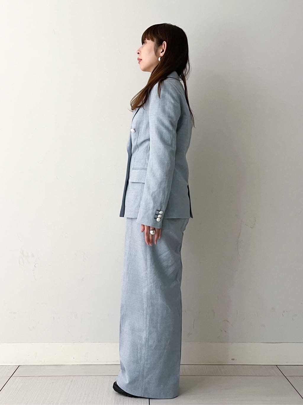 じゅんさんの「DRESSTERIOR｜【セットアップ可】リネンブレンドダブルブレストジャケット」を使ったコーディネート