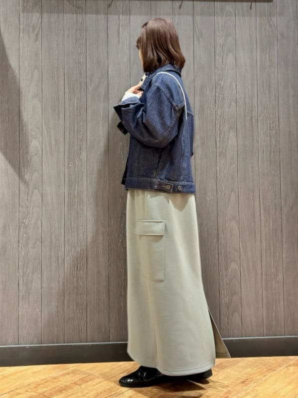 meiさんの「SHOO･LA･RUE｜【SHOO・LA・RUE DENIM】羽織るだけでこなれる　オーバーサイズデニムジャケット」を使ったコーディネート