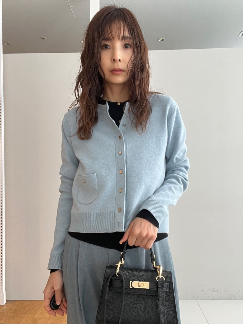 misaさんの「DRESSTERIOR｜【ウォッシャブル】コットンシルク カーディガン」を使ったコーディネート