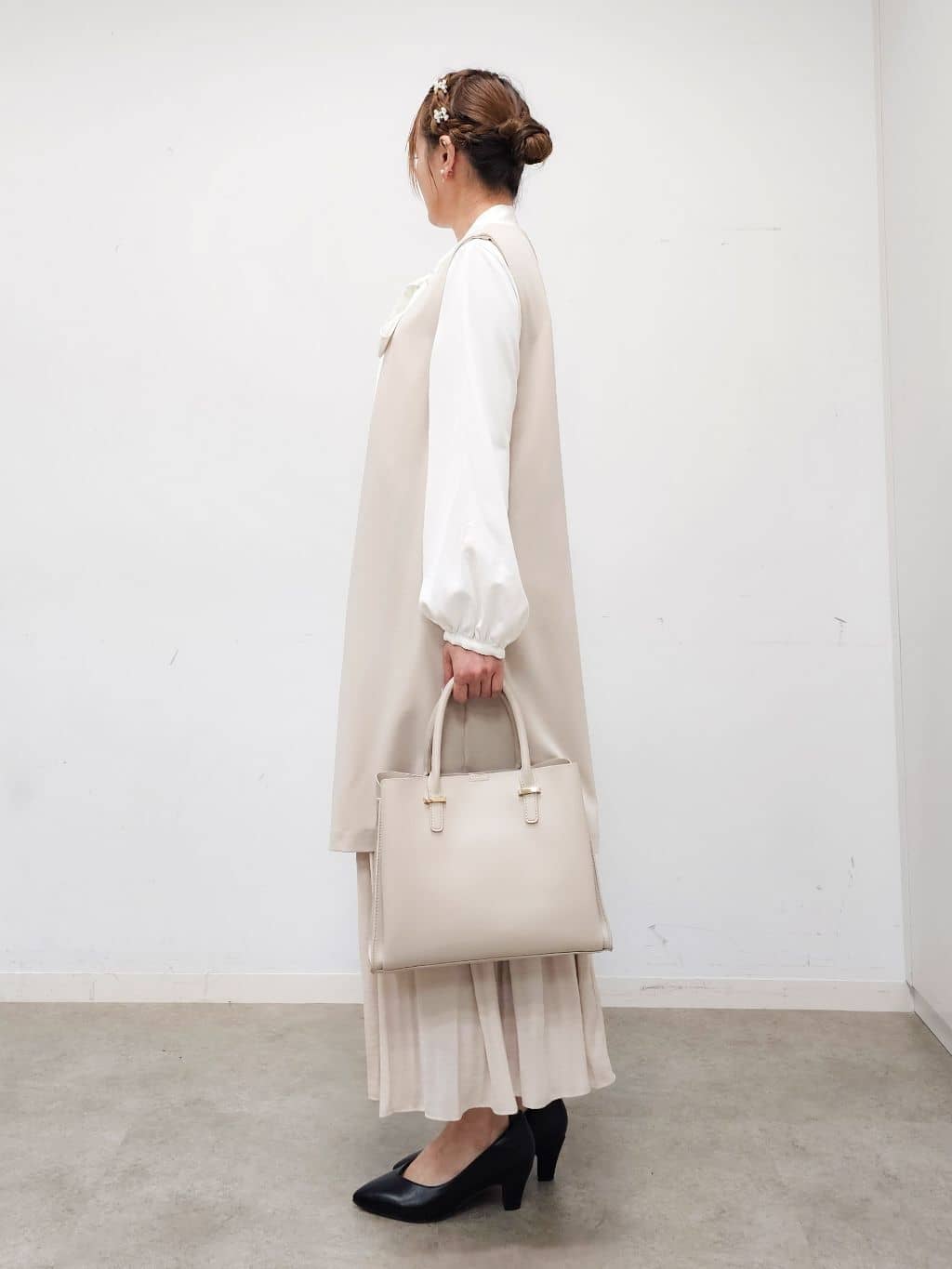 ゆゆさんの「SHOO･LA･RUE｜【洗濯機可/セットアップ可/S-3L】きちんと楽に。カットジョーゼット ロングジレ」を使ったコーディネート