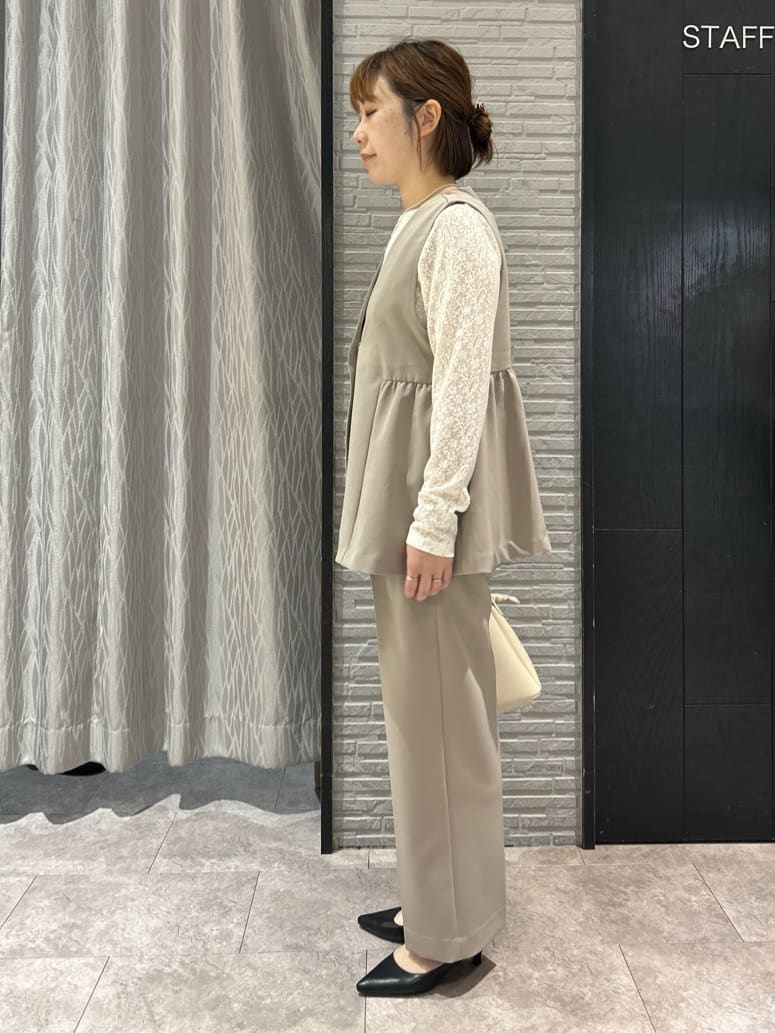 ga_riさんの「THE SHOP TK｜【通勤・きちんと見えに】ダブルクロス ペプラムジレ/セットアップ可」を使ったコーディネート