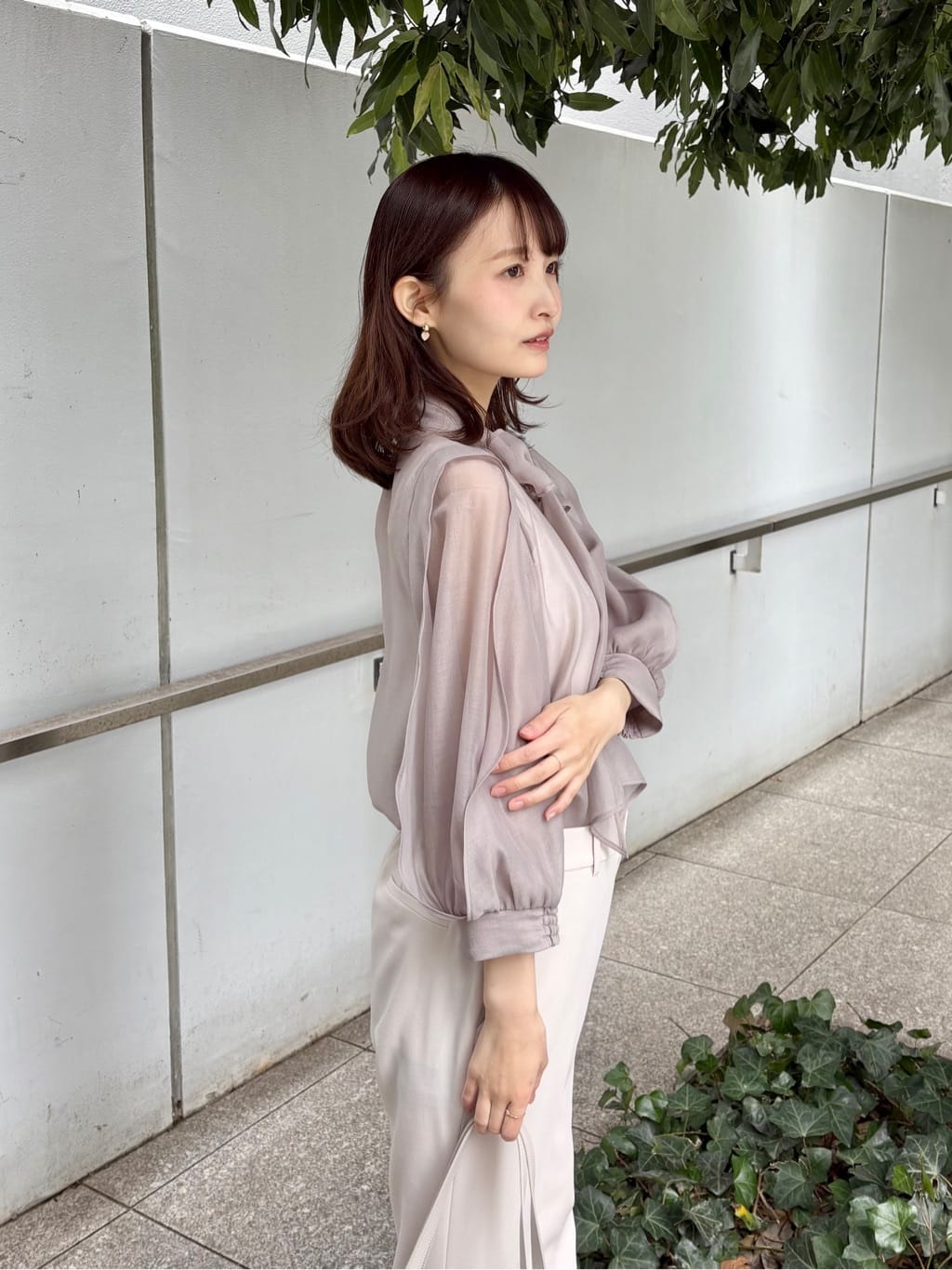 みさかさんの「index｜ストレッチスリムフレアパンツ【洗濯機OK】」を使ったコーディネート